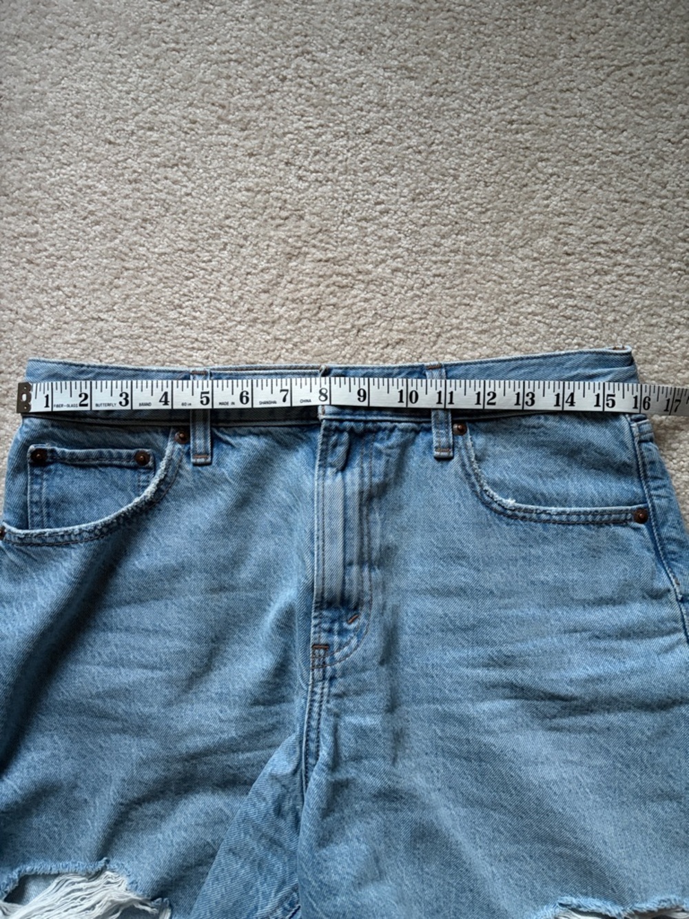 Abercrombie & Fitch High Rise Loose Shorts- Light Wash - Picture 11 of 11